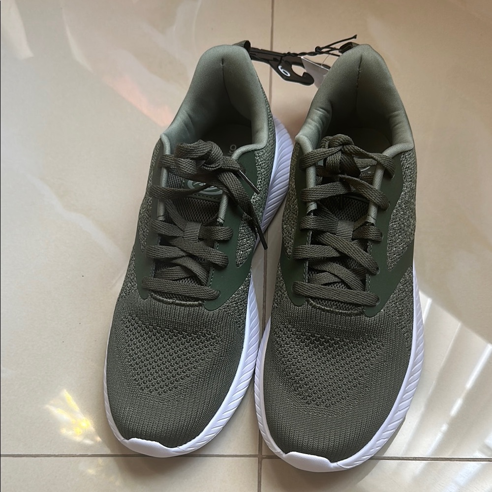 Men's Green Athletic Shoes